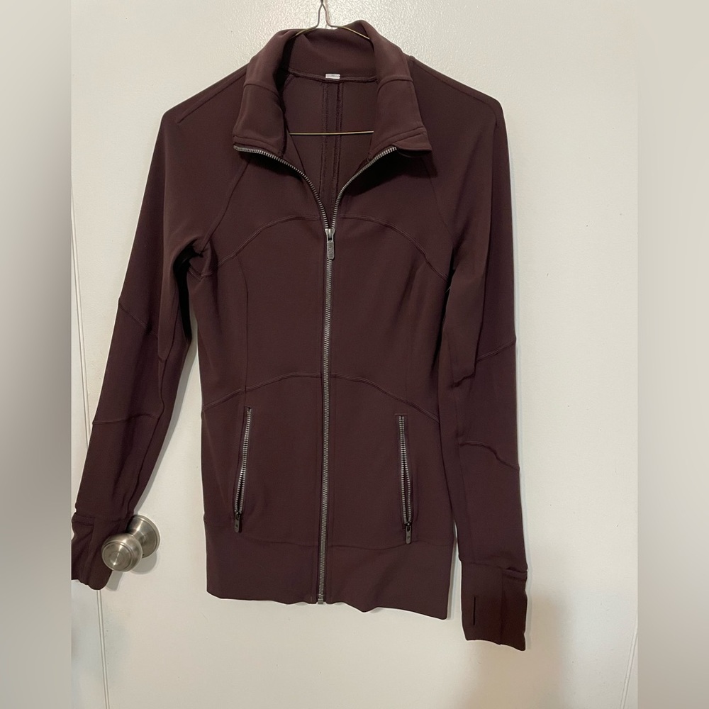 LULULEMON Full zip Contour Athletic Jacket Deep plum Womenโs Size 6